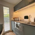 Апартаменты Redland Retreat, Cosy Garden For 2 *