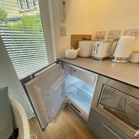 Redland Retreat, Cosy Garden For 2 Apartman Bristol