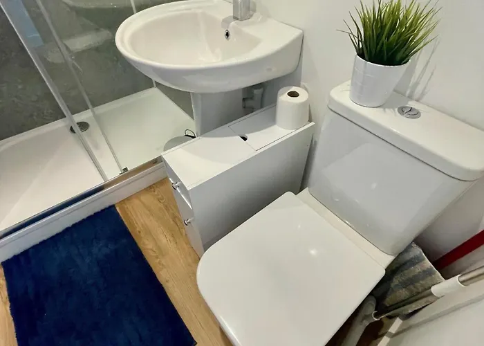 Redland Retreat, Cosy Garden For 2 Apartment