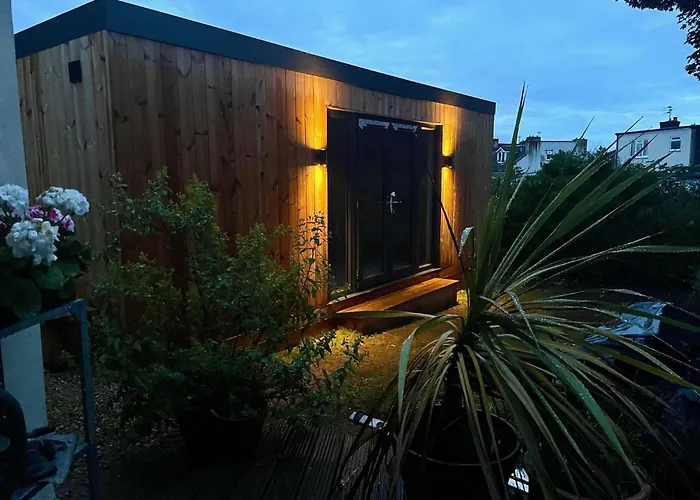 Apartment Redland Retreat, Cosy Garden For 2 *