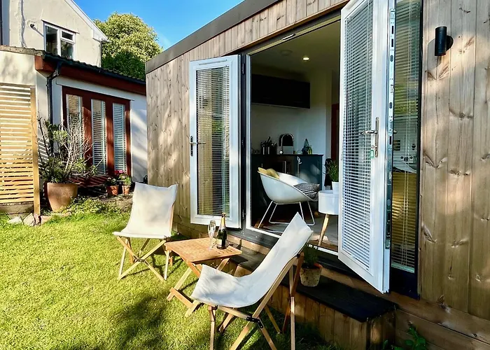 Apartment Redland Retreat, Cosy Garden For 2 *